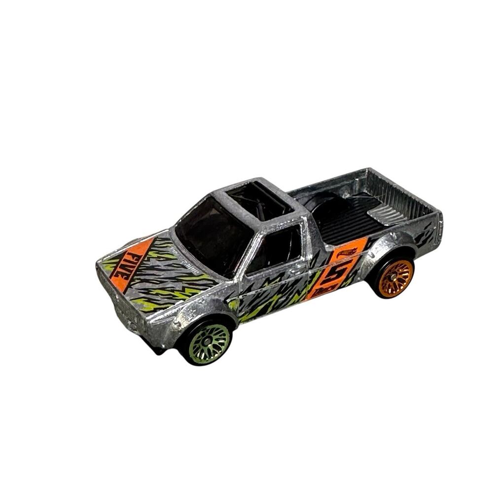 Hot Wheels 2014 Volkswagen Caddy Truck Toy Mattel